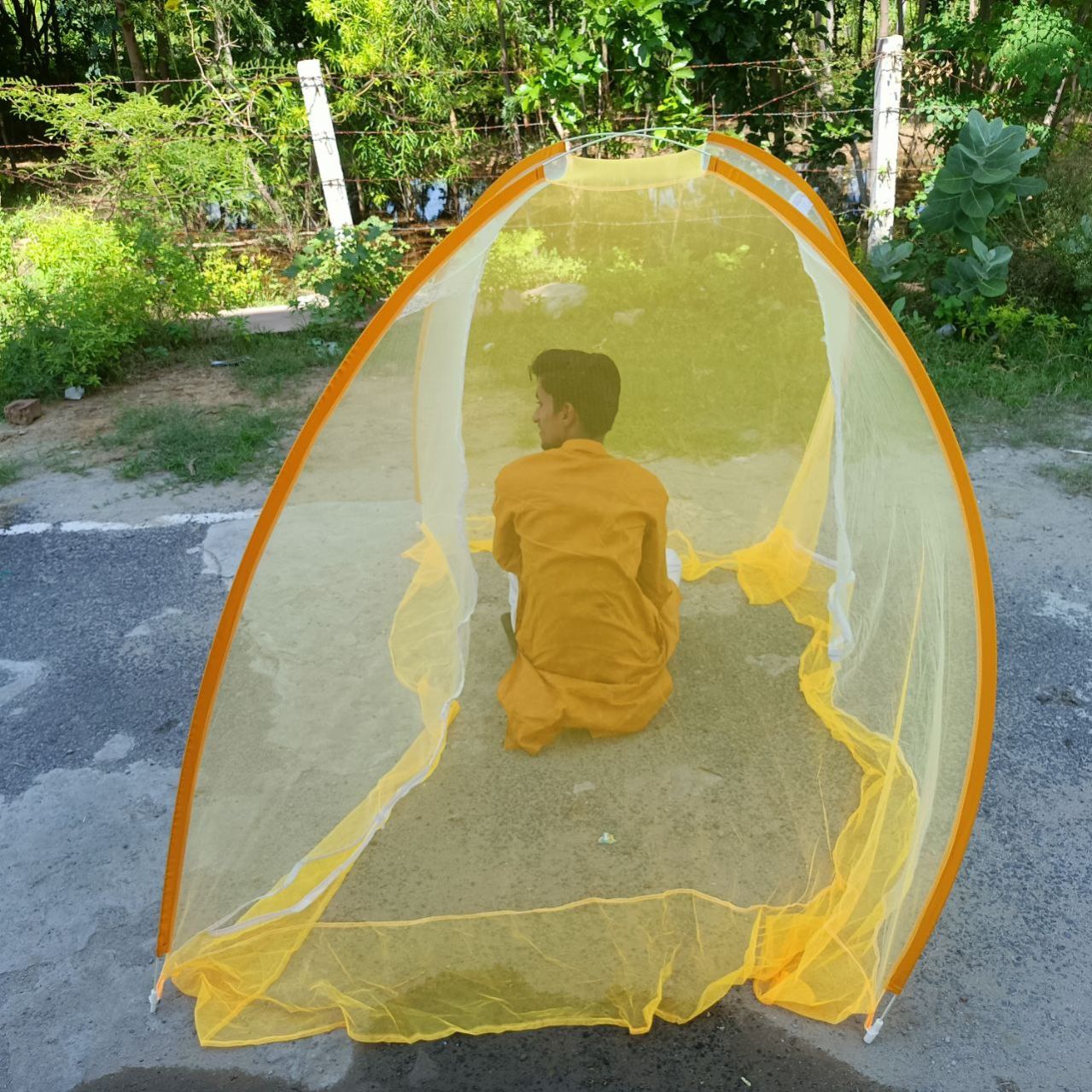 Portable Mosquito Net Double Face Zip Yellow Colour Size 72X84